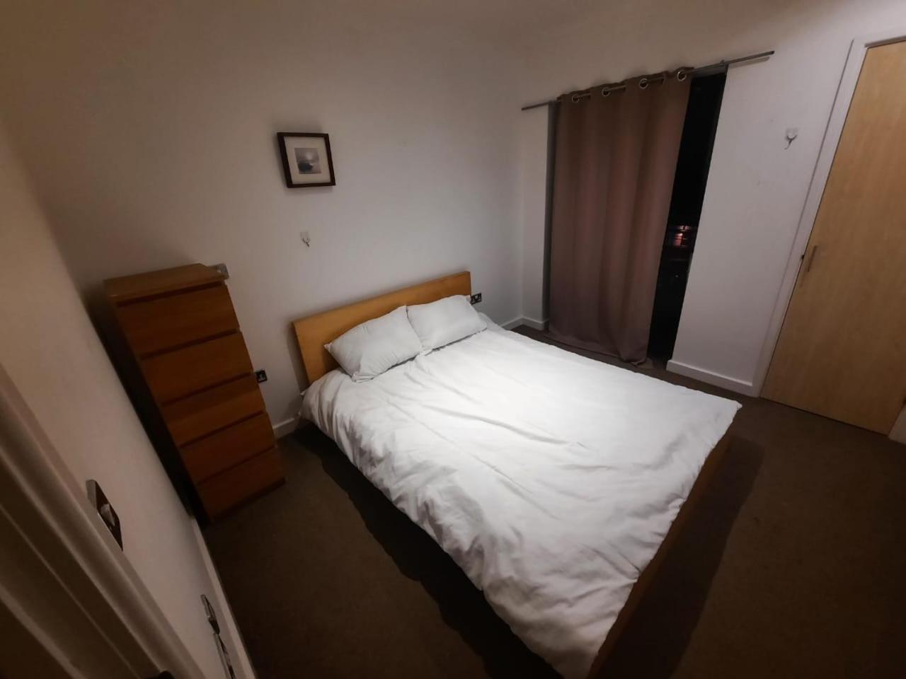 Room In Cardiff City Center - Swiftstay Buitenkant foto